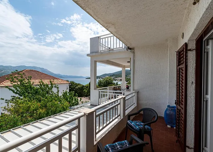 By The Sea Kneza, Korcula - 10168